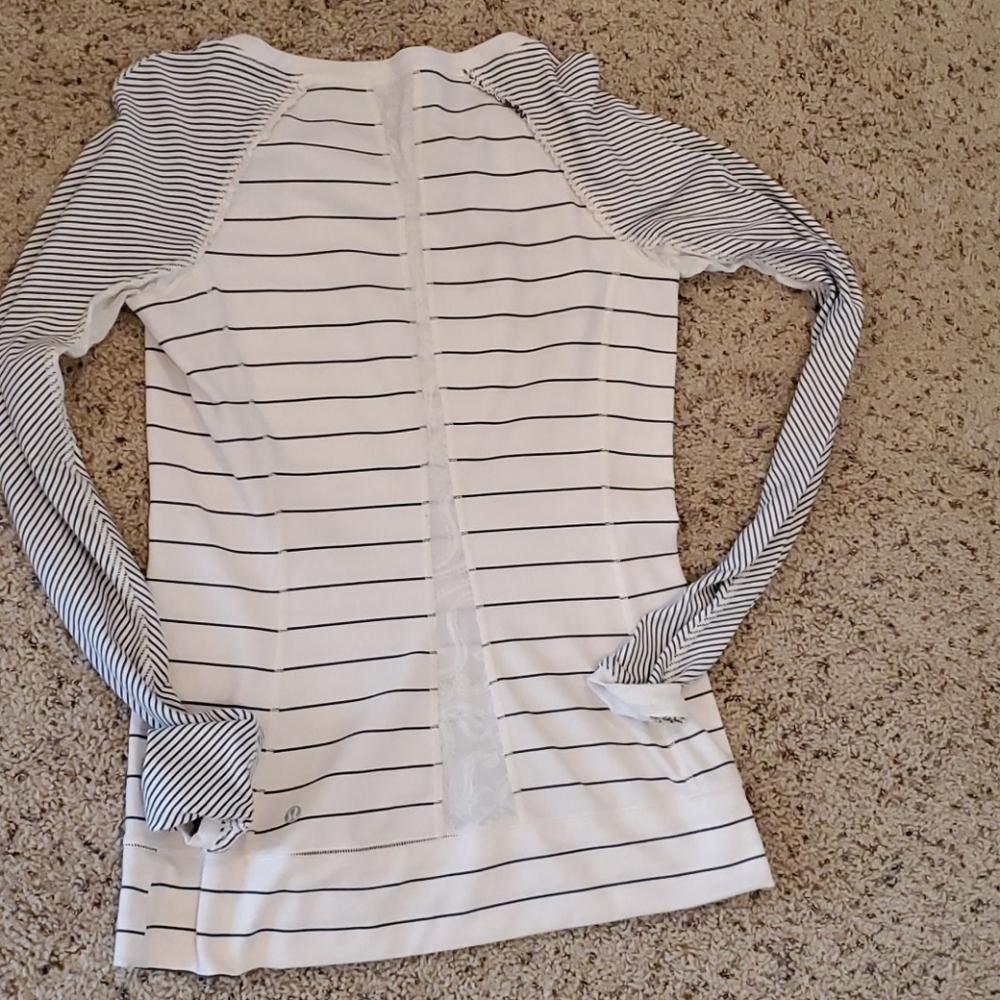 Lululemon Top - Picture 4 of 4